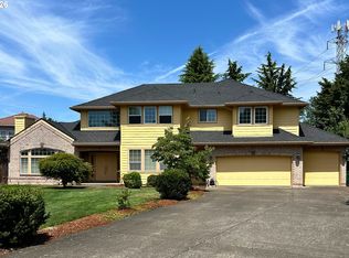 575 NW Blueridge Ct, Beaverton, OR 97006