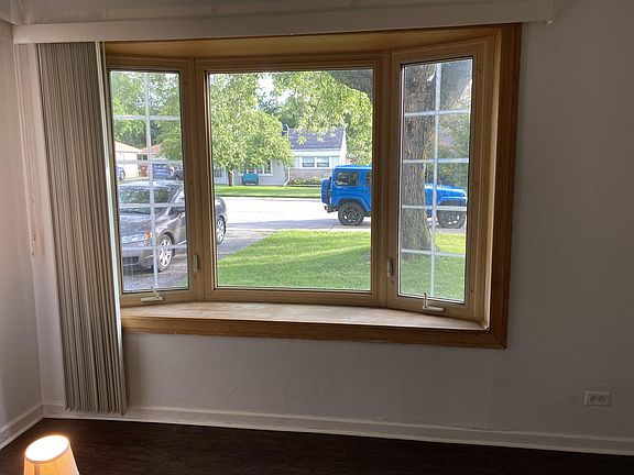 3rd image of 326 Minocqua St