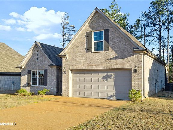 3rd image of 2616 Dela Dr