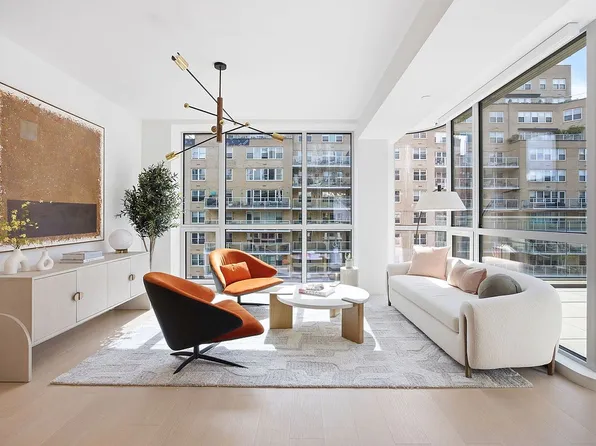 250 25th St #11A, New York, NY 10010