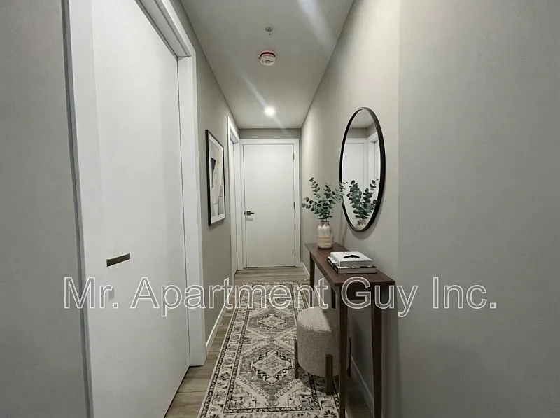 1 bed, 1.0 bath, $2,149 — Photo 4