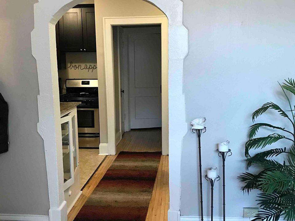 1st image of 1115 W 28th St #101