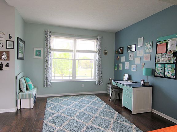 3rd image of 9783 Cherbourg Dr