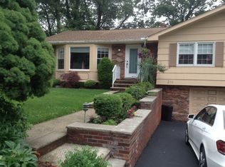 210 Henshaw Ave, Springfield, NJ 07081