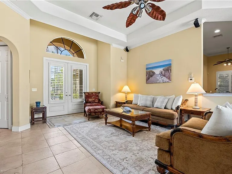 975 Tivoli Ct — Photo 16