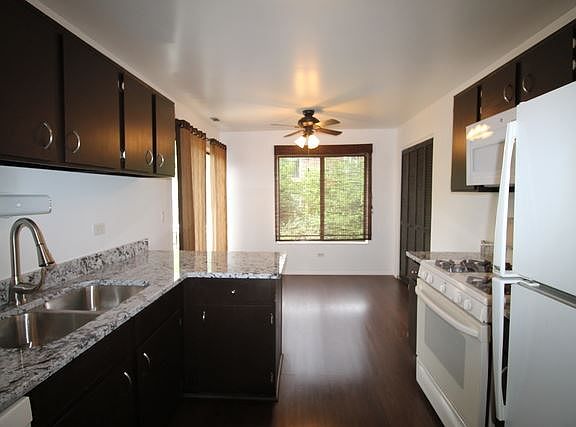 3rd image of 550 Cumberland Trl #C3