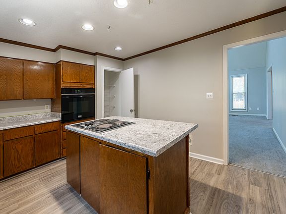 4th image of 3821 Forest Creek Way