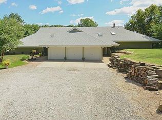 8785 NW Brostrom Rd, Kansas City, MO 64152