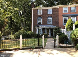 8138 Pinelake Ct, Alexandria, VA 22309