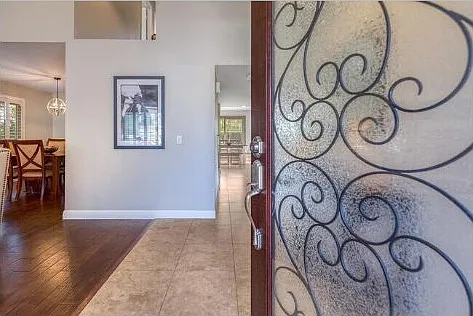 4 bed, 2.5 bath, 2450 sqft, $6,250 — Photo 2