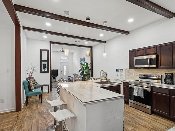 5th image of 2425 Terpsichore St