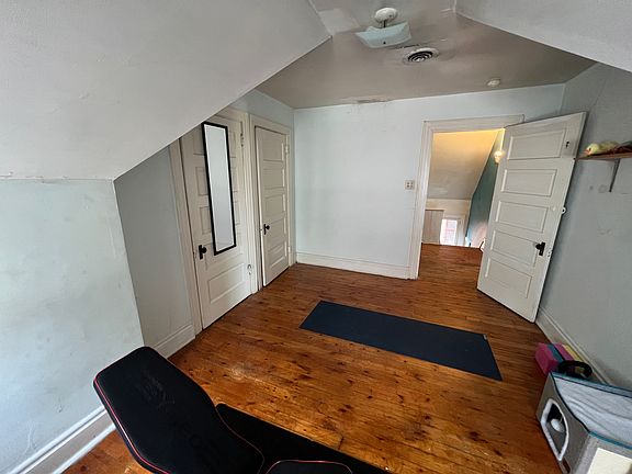 4th image of 327 S Atlantic Ave APT 3