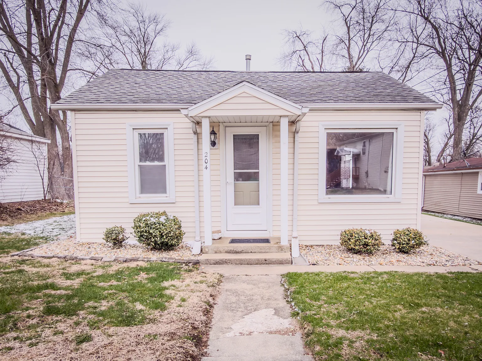204 Keiser Ave photo 1