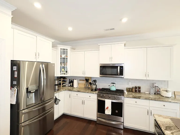 15507 Morocco Ln — Photo 12