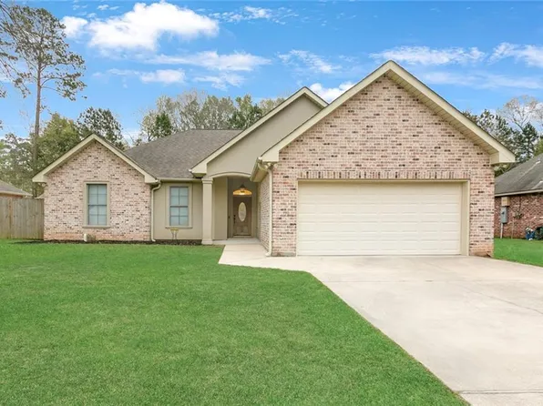 179 Beau Arbre Ct, Covington, LA 70433
