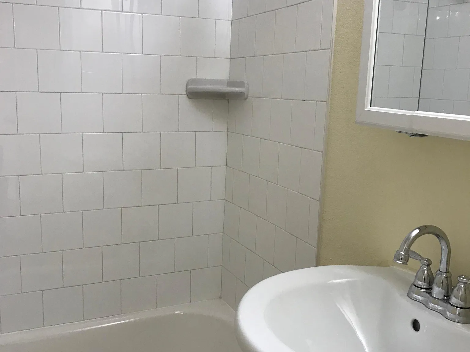 2 bed, $1,350 — Photo 2