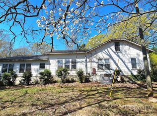 1116 Medlin Rd, Monroe, NC 28112