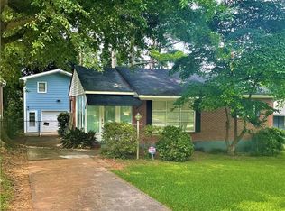 928 Pegg Rd, East Pt, GA 30344