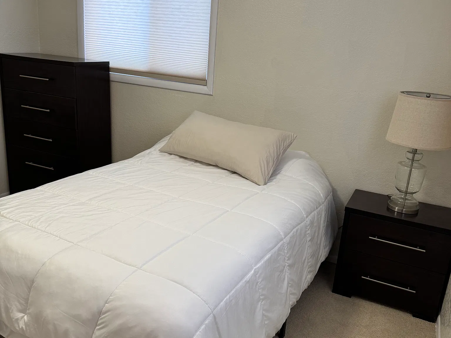 4 bed, 2394 sqft, $1,050 — Photo 1
