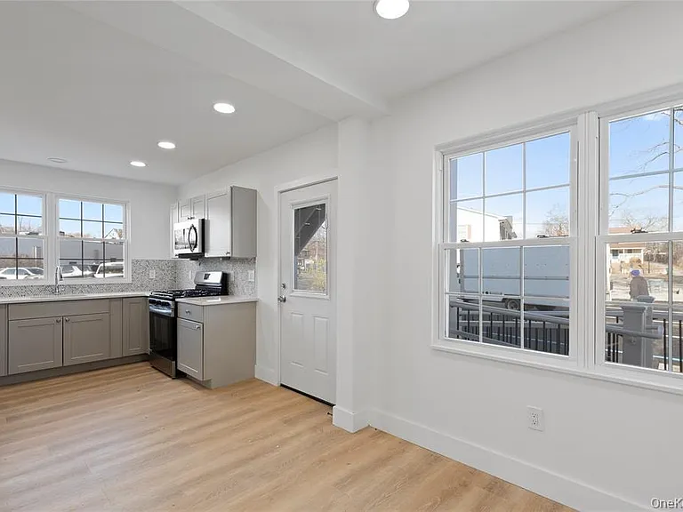 9 Lagrange Ave #1 — Photo 5