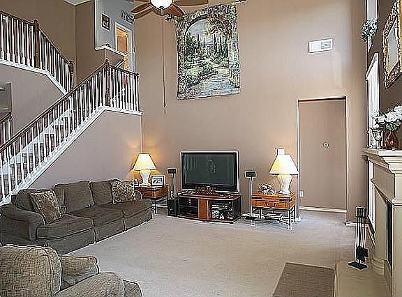 5th image of 5911 Lorenzo Dr