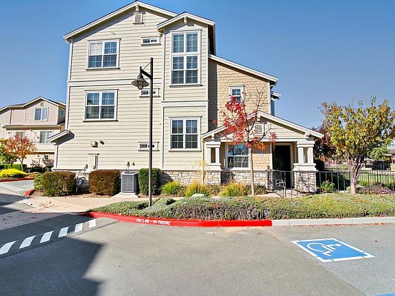 3rd image of 18508 Poppy Jasper Ln
