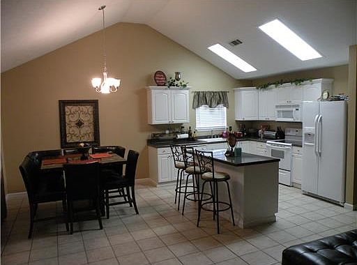 4th image of 6404 Wildwind Dr