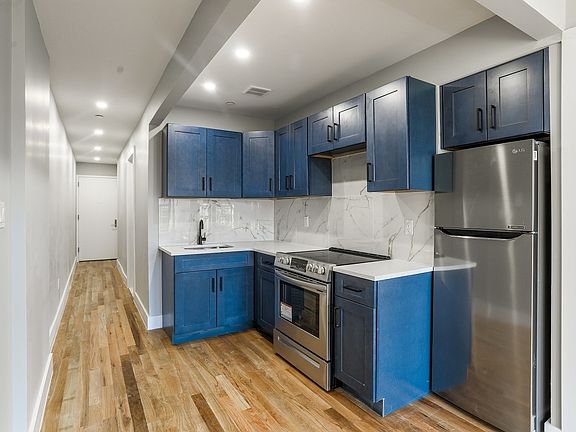 3rd image of 2781 Claflin Ave #2C