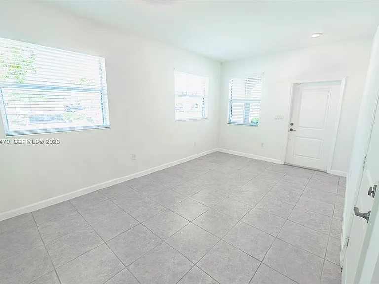 2630 SE 12th St — Photo 5