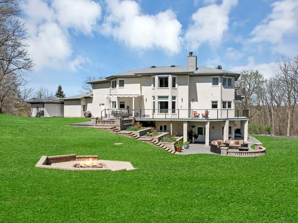10470 N River Rd, Algonquin, IL 60102