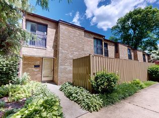 19 Chesham Ct #A, Cockeysville, MD 21030