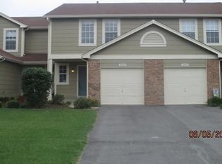 12065 Autumn Lakes Dr, Maryland Heights, MO 63043