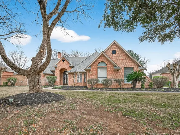 4910 Waterbeck St, Weston Lakes, TX 77441