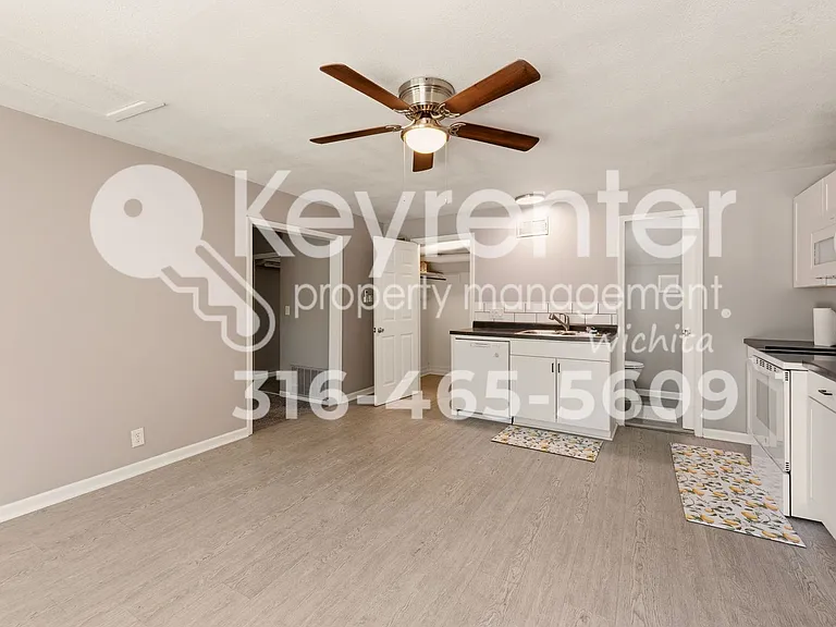 338 1/2 N Holyoke Pl — Photo 4