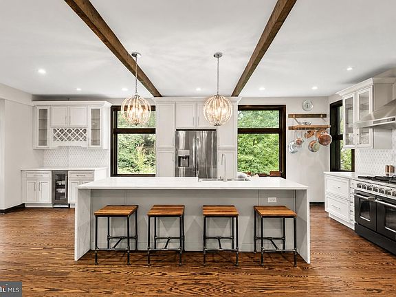 5th image of 116 Oakwood Ln