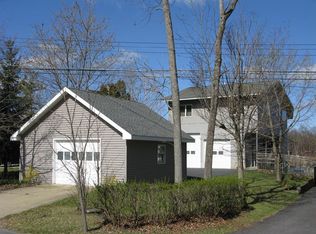 63 Island View Rd, Cohoes, NY 12047