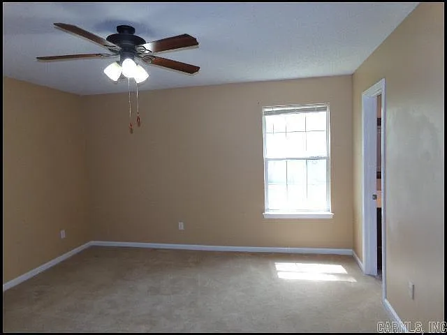 1009 Foxwood Dr — Photo 10