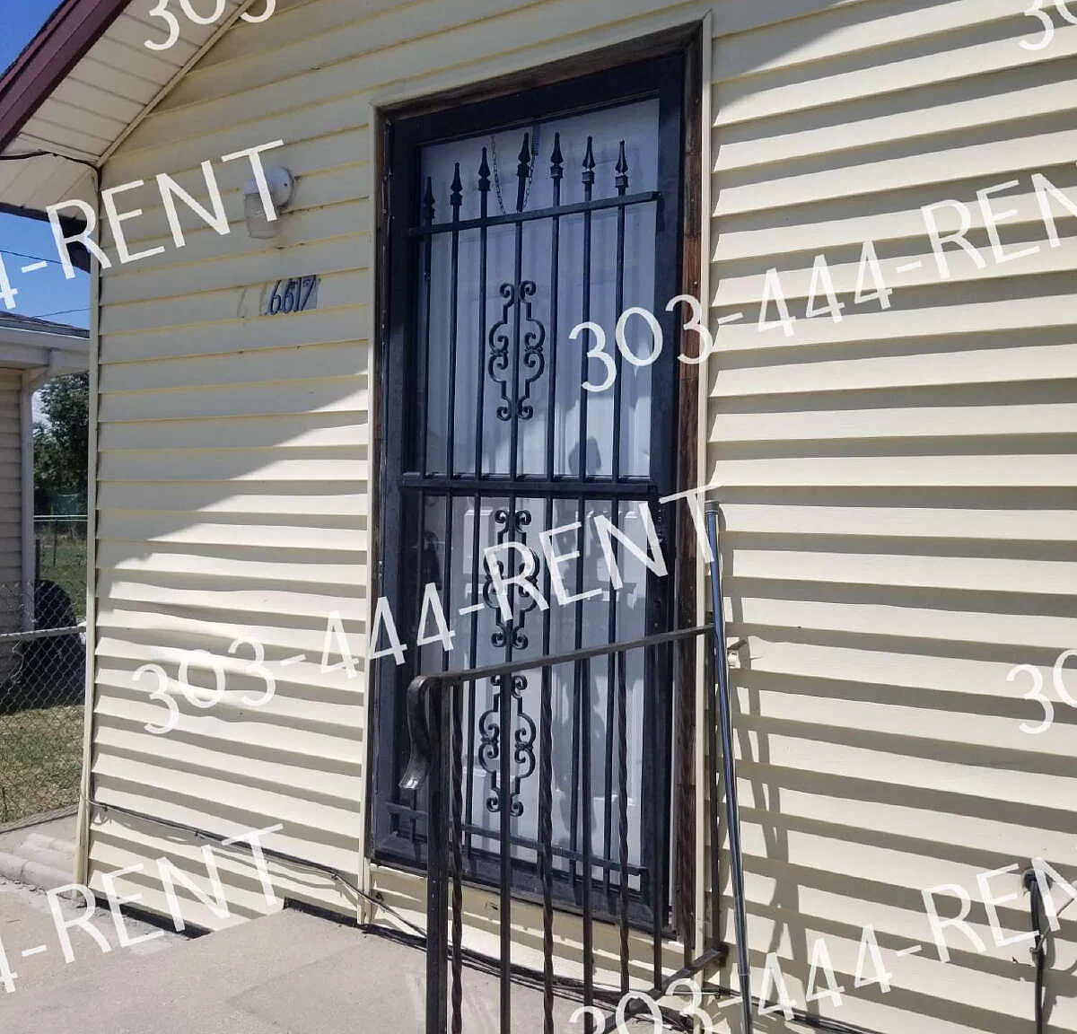 3 bed, 1.0 bath, 910 sqft, $1,865 — Photo 2
