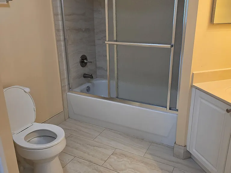 700 Crestwood Ct S #704 — Photo 4