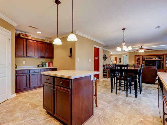 3rd image of 2721 Rushland Park Blvd