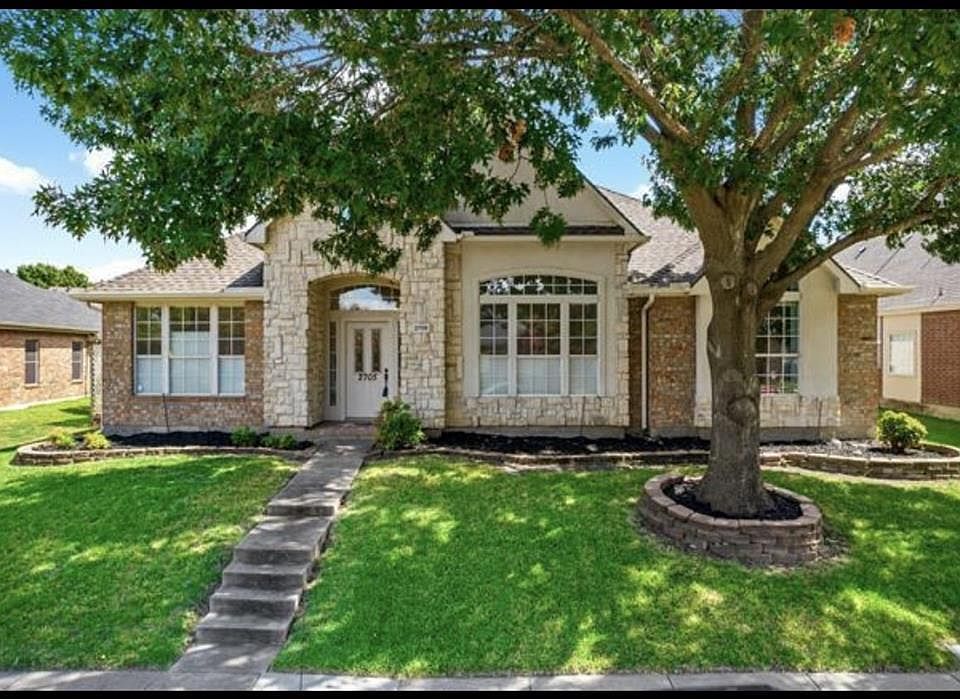 1st image of 2705 Cheverny Dr