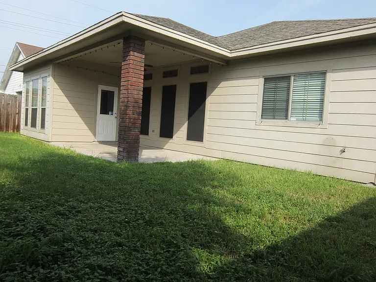 2505 Rose St — Photo 13