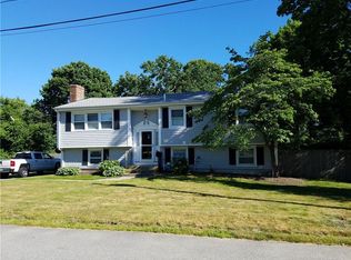 36 Marblehead St, Warwick, RI 02889