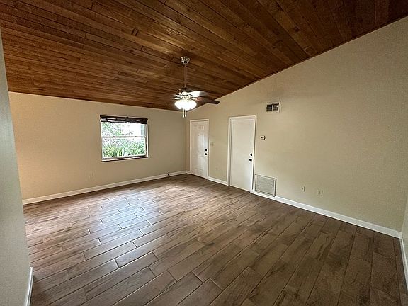 2nd image of 2412 Depauw Ave