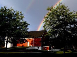 38006 Delafield Rd, Oconomowoc, WI 53066