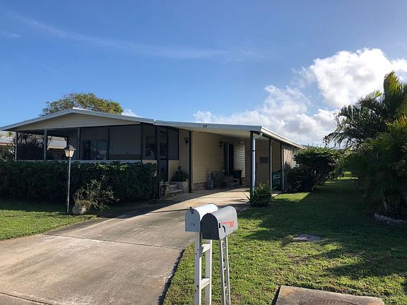 3rd image of 517 Royal Tern Dr