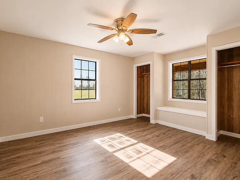 213 Bobbie Dr — Photo 17