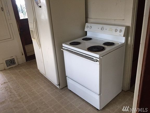 5th image of 1801 Yakima Ave