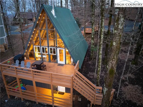 800 Charter Hills Road, Beech Mountain, NC 28604