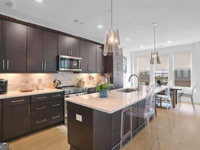 391 Pratt Dr #704, Atlanta, GA, 30315